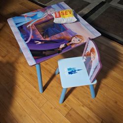 Disney  toddlers play table and chairs set