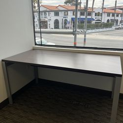 Desk (pick Up Only And Cash Only) 