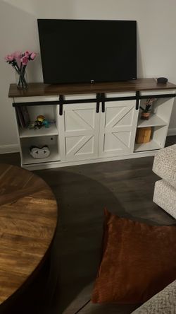 Tv stand