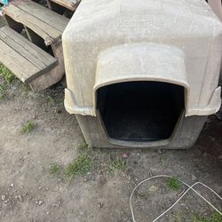 Petmate Dog House 