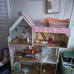 DollHouse