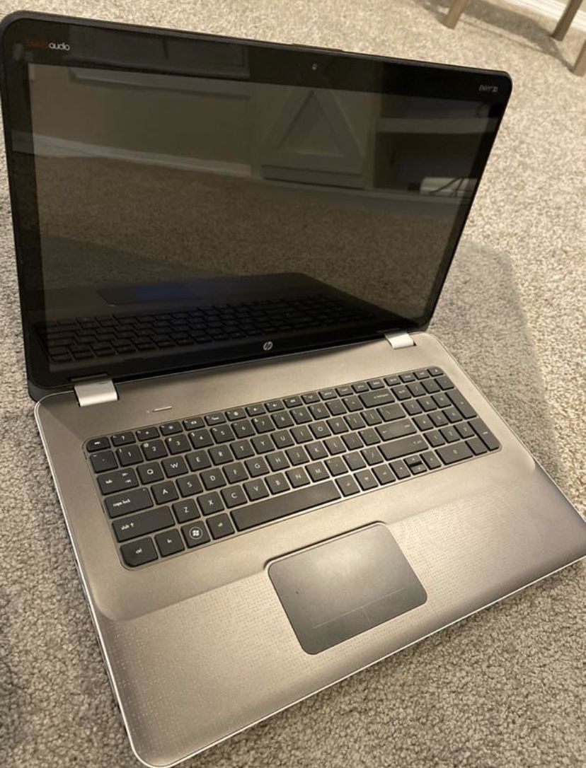 HP 17” 3D Laptop with Cinema Quality 3D-Beats Audio Sound.