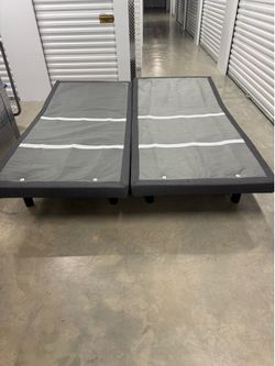 Adjustable split King bed base