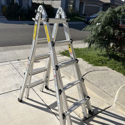 Ladder folding in great condition like new. Please see the High on the pictures
