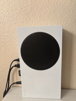 Xbox series s, controller, Xbox headset, BenQ monitor look at description for more information