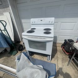 Frigidaire Electric Range 