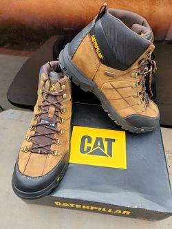 CATERPILLAR WORKS BOOTS WATERPROOF WITH STEEL TOE [CON CASQUILLOS ] ONLY SIZE 15. $65. PLEASE SOLO PERSONAS INTERESADAS 