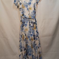 White/Blue Flower Dress Size Largw