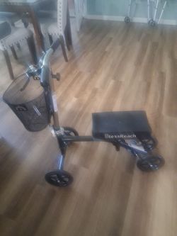 Knee scooter