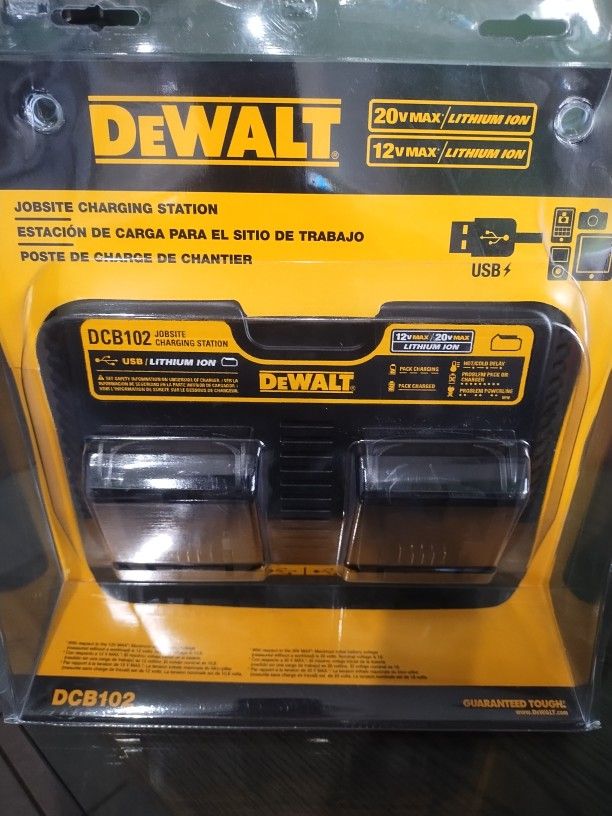DEWALT 20v / 12v JOBSITE CHARGING STATION