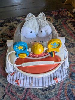 Fisher-Price Peek-a-boo Fox sit me up seat
