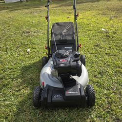 Murray 22" Self-propelled Lawn Mower 