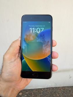 Apple iPhone 8 Plus + 128gb No Sim Restriction AT&T Verizon T-Mobile etc in Arleta 91331