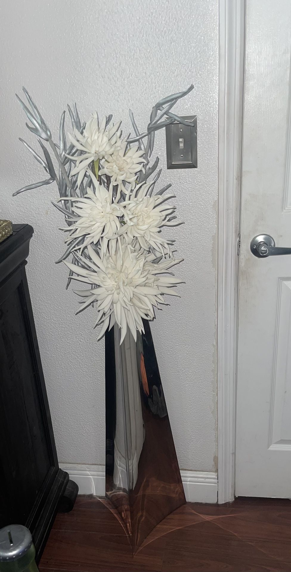 Zgallerie Floor Vase And Flowers 