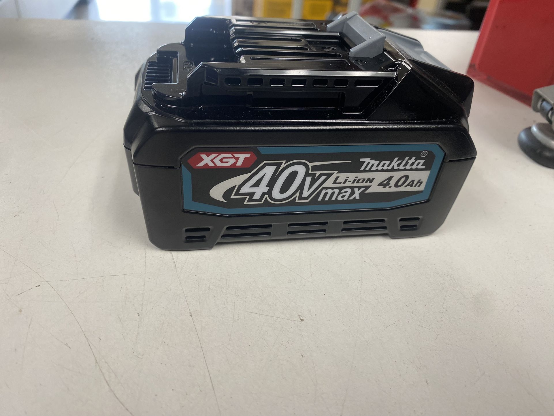 Makita XGT 40v Max 4.0AH Battery 