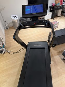 2022 NordicTrack Folding Treadmill Works Well 201-500 Runs Heart Rate Monitor