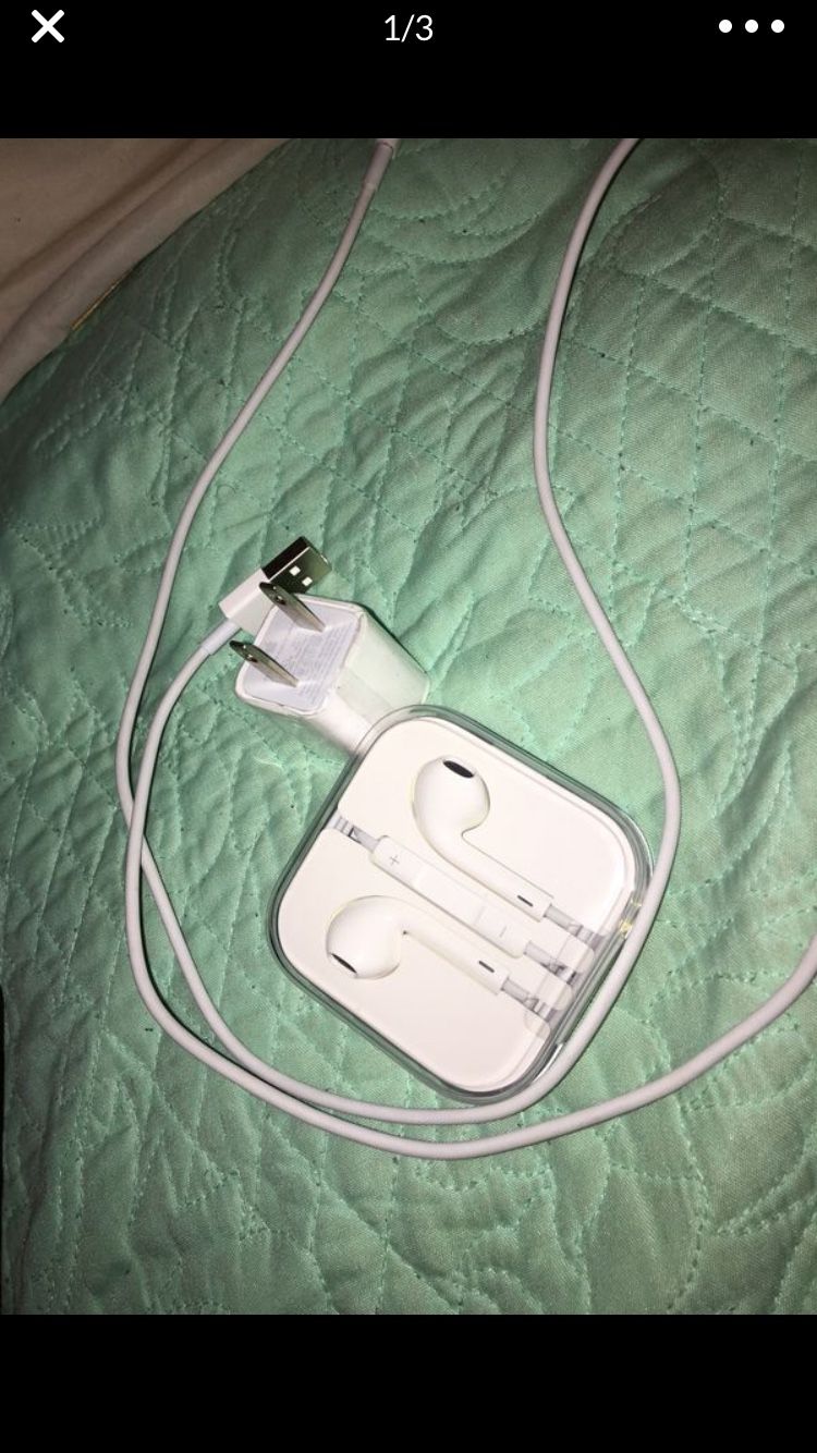 Apple iPhone 5-X headphone charger cord and box