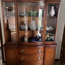 Drexel China Hutch