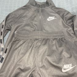 Boys Nike Jumpsuit Gray/white Size 6