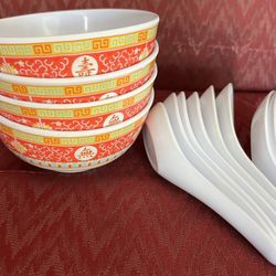 Set of 4 Chinese Design Bowls With 8 Spoons