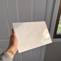 20 Cases – Brand New Ceramic Wall Tiles (Delray White 20x30) 