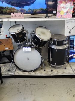 Pearl 5 drum set
