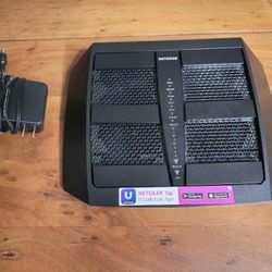 Netgear Nighthawk X6S AC4000 Tri-Band WiFi Router Model R8000P Excellent Condition 
