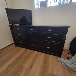8 drawer dresser 