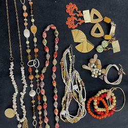 Bulk Of Jewelry. Item No 284 (Shopgoodwill)