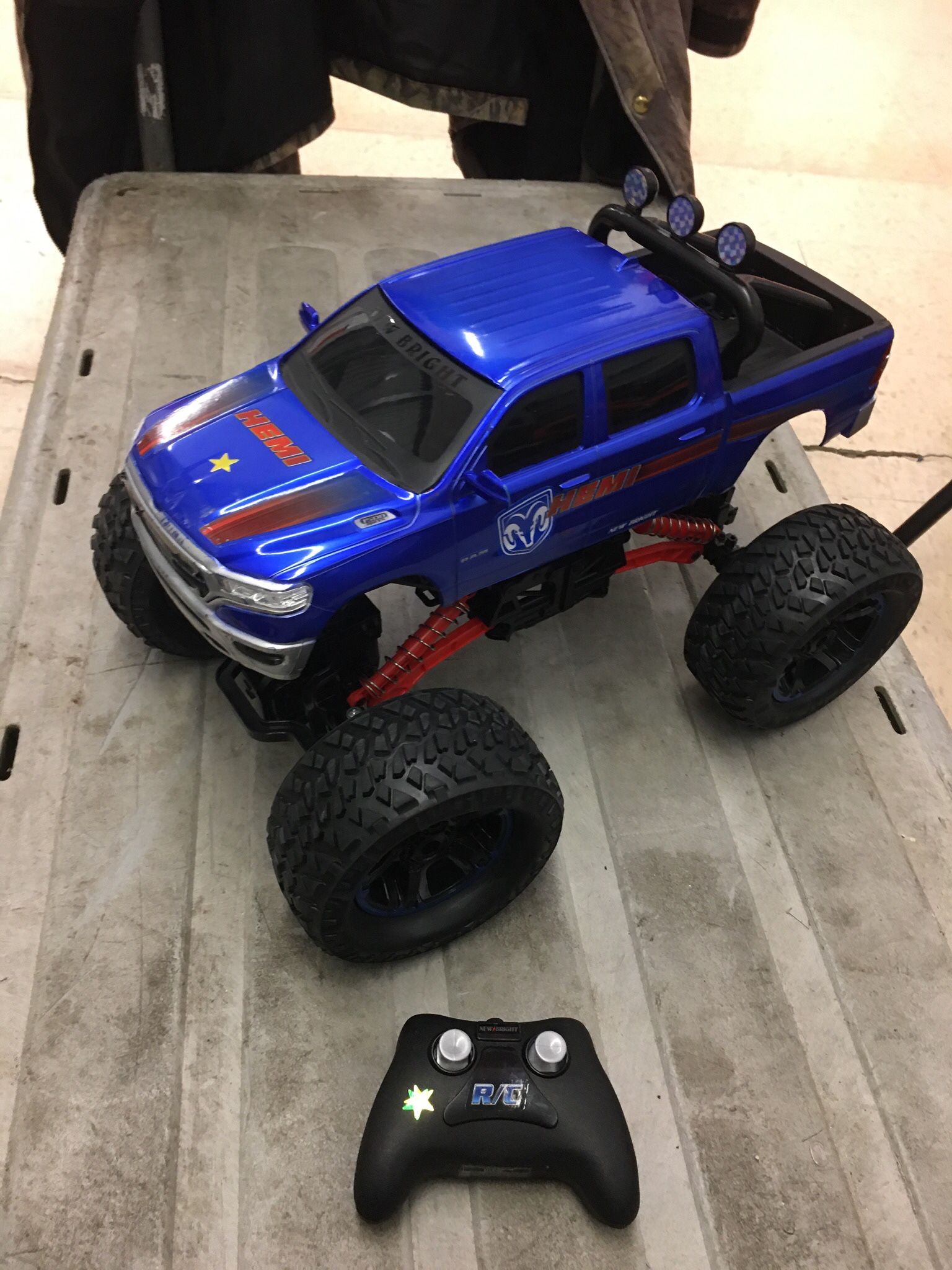 huge r/c truck