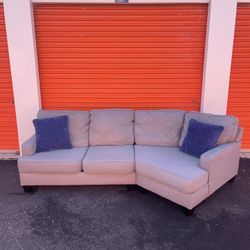 Free Delivery 🚚 Sectional Couch