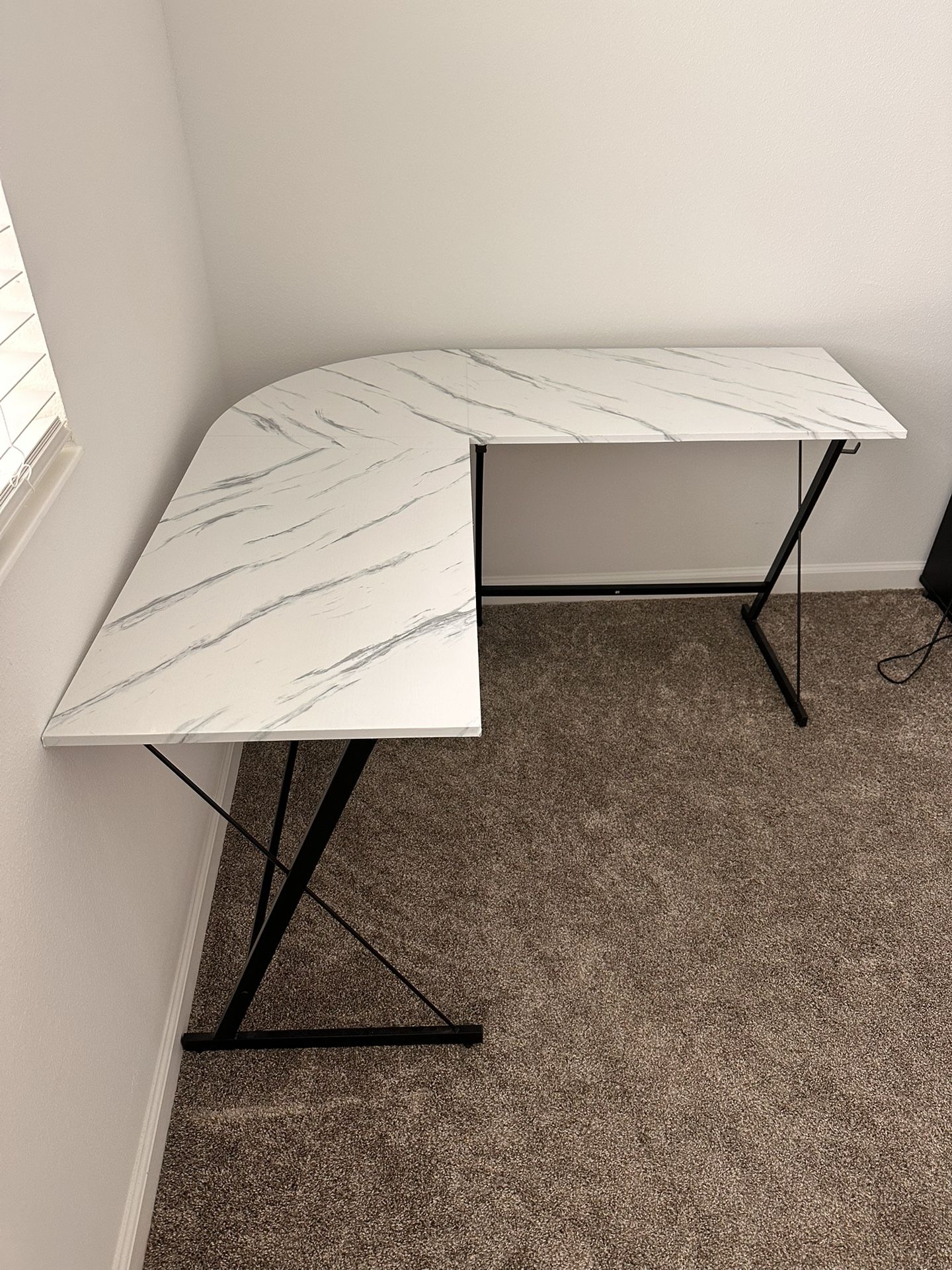 Desk Table L