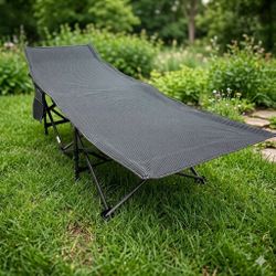 NEW Camping Cot Lounge Bed Foldable Bed
