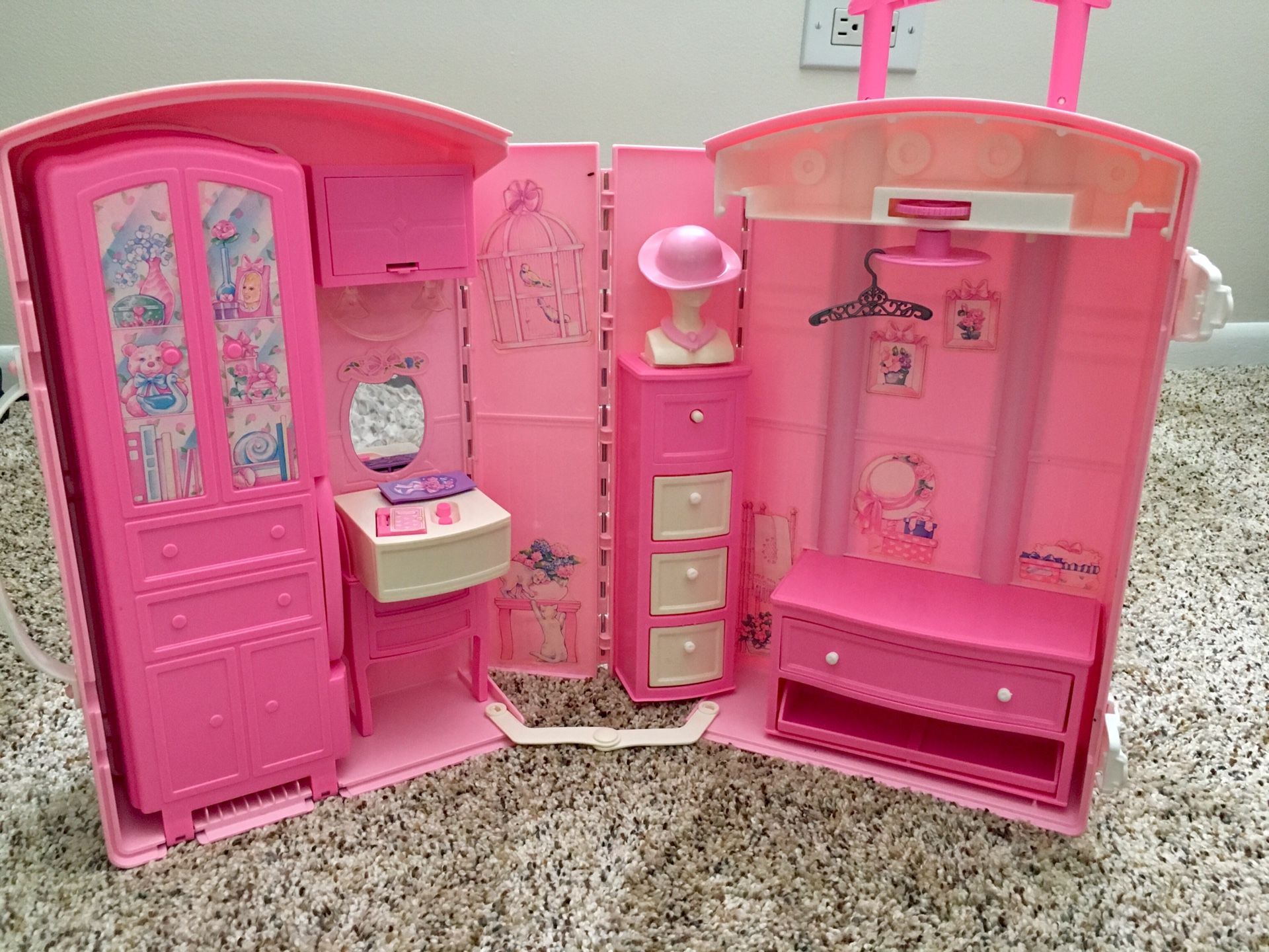 Vintage Barbie Travelin’ House Take Along Travel Luggage Suitcase Mattel 1995 for Sale in