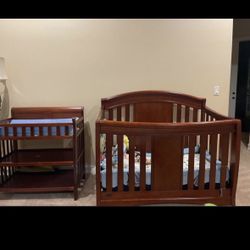 Baby Crib Bed With Change Table 
