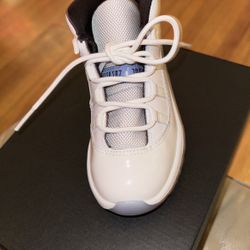 JORDAN 11 - 