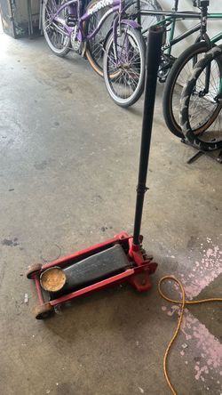 Used 3 tone jack used normal wear works fine  am moving can’t take it