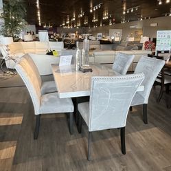 7pc Dining Room Set 