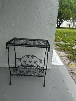 Plant stand