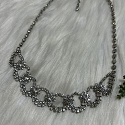Bridal prom statement faceted rhinestones silver tone Necklace 