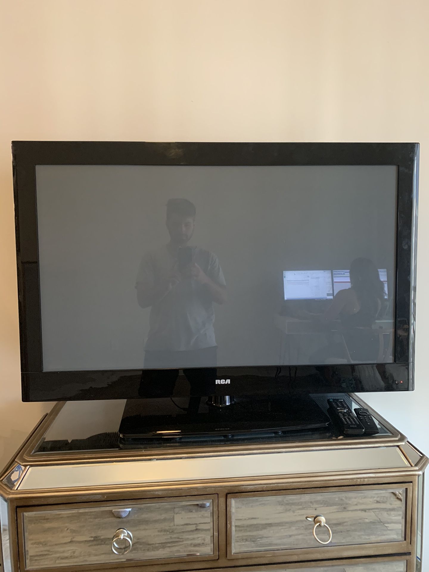 40 inch RCA tv