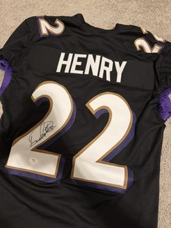Derrick Henry Signed Jersey