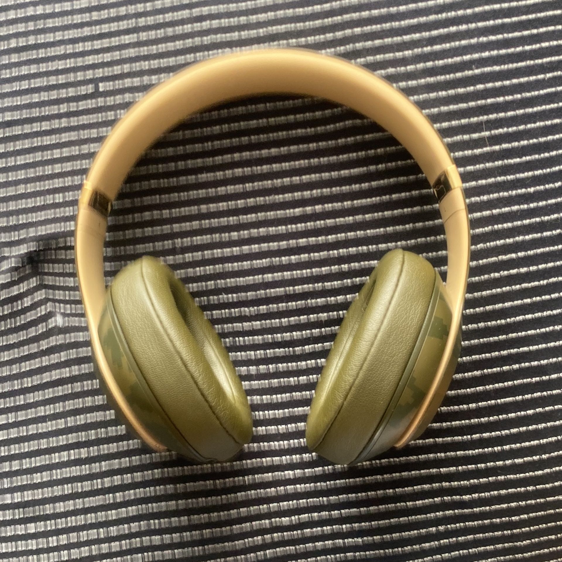 exclusive Solo Beat 3