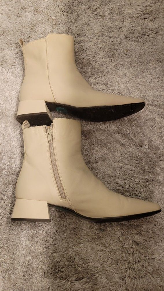 Cream Color designer Boots