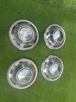 Toyota Fj40 OEM Hubcaps