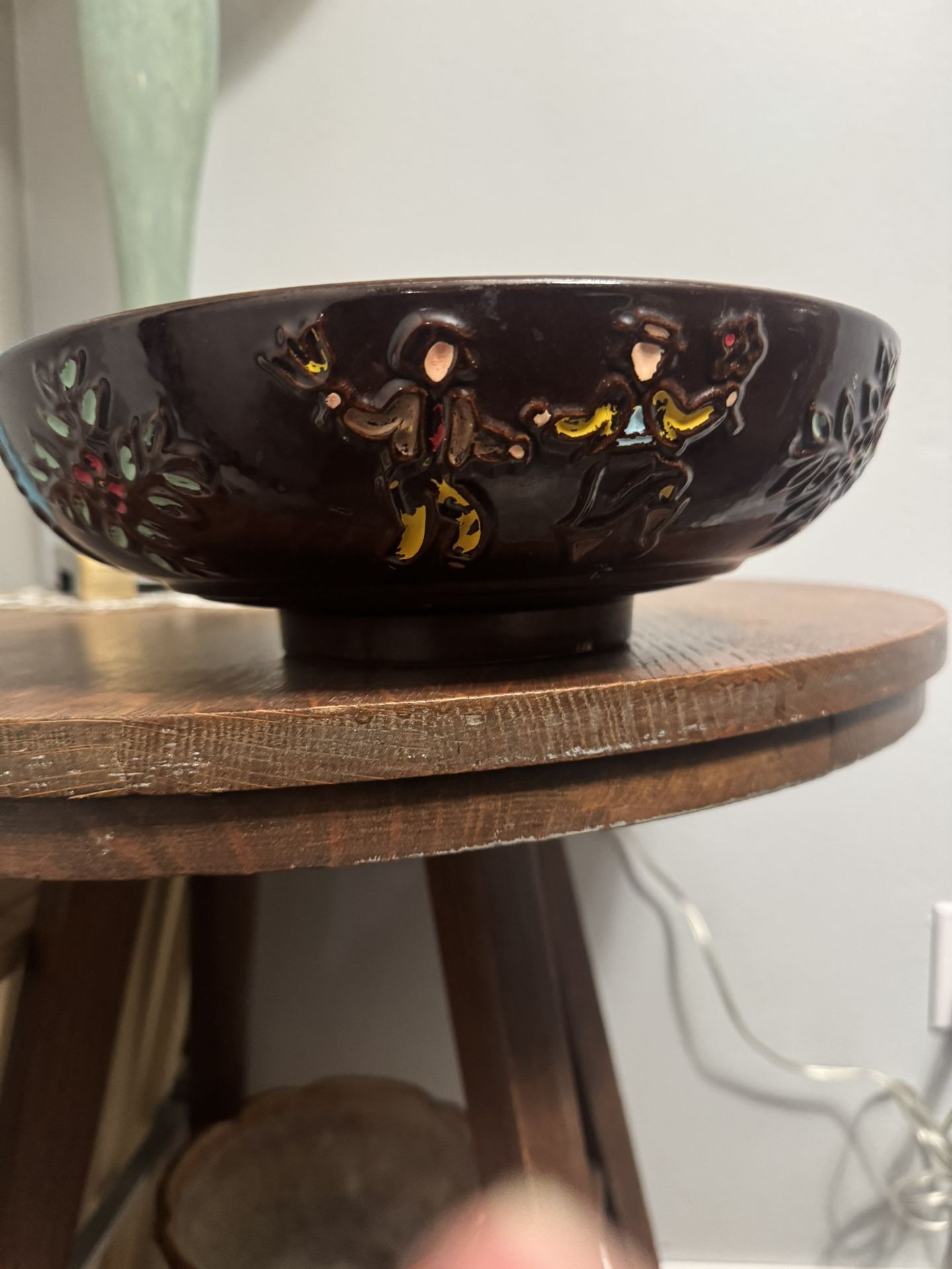 Vintage Red Wing Dancing Peasants Bowl
