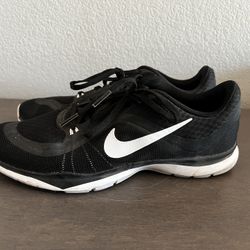 Nike Women’s Black