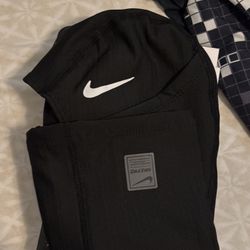 NEW Nike THERMA-Fit Balaclava/Ski Mask HYPERWARM
