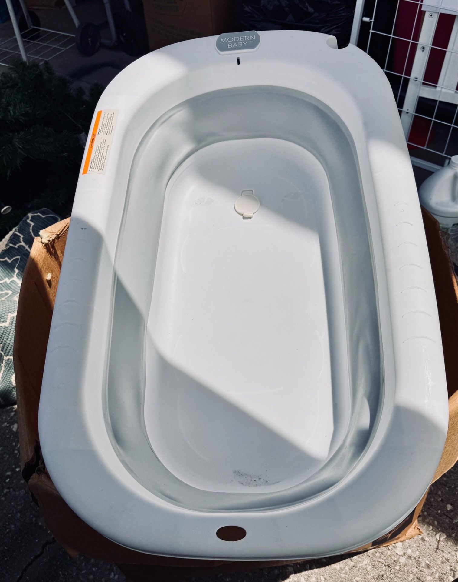 Modern Baby Foldable Infant Baby Bathtub White Gray Portable Tub
