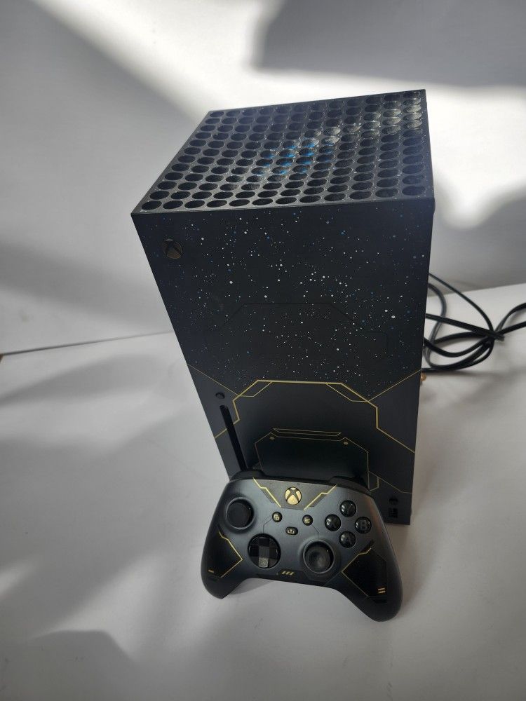 X Box Halo Infinite Limited Edition Console 